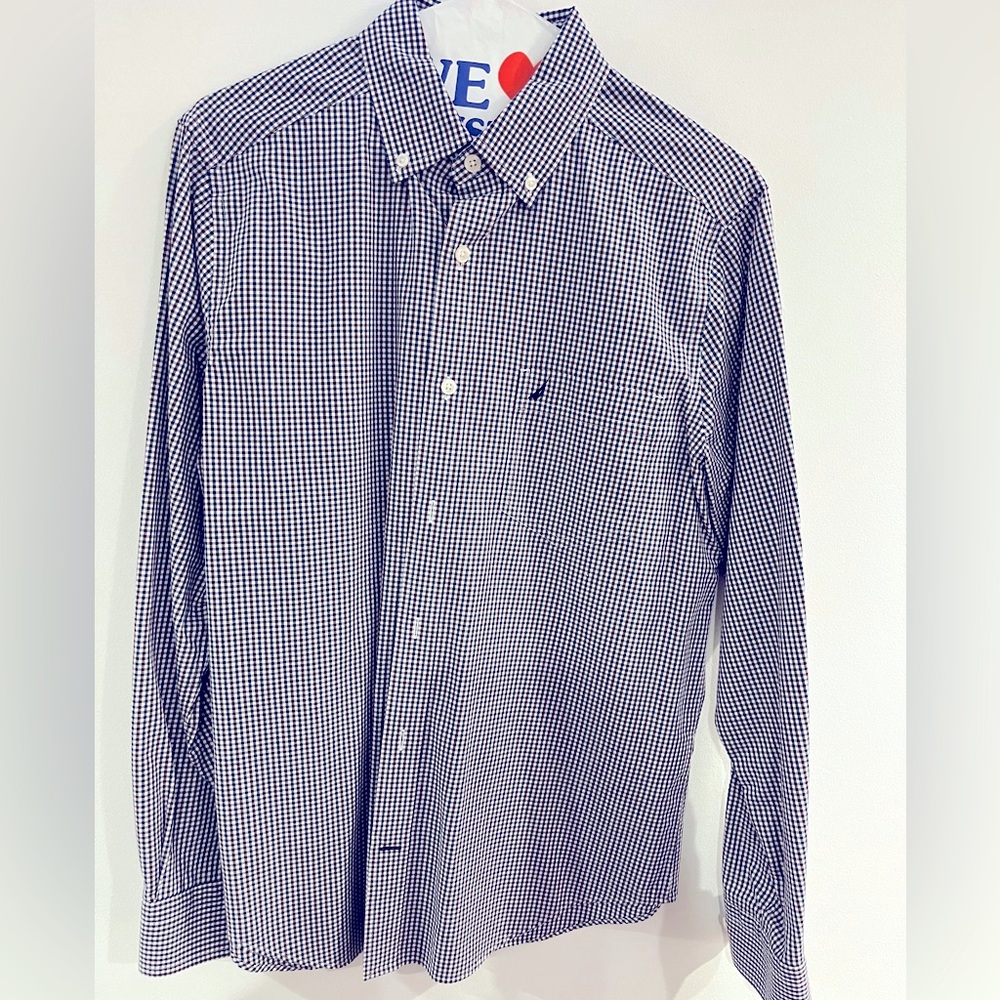Men’s Nautica cotton button down casual dress shirt, size small
